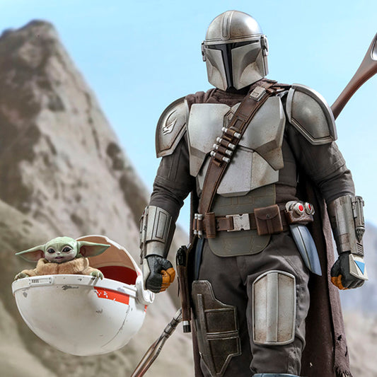 The Mandalorian™ and The Child (Deluxe)