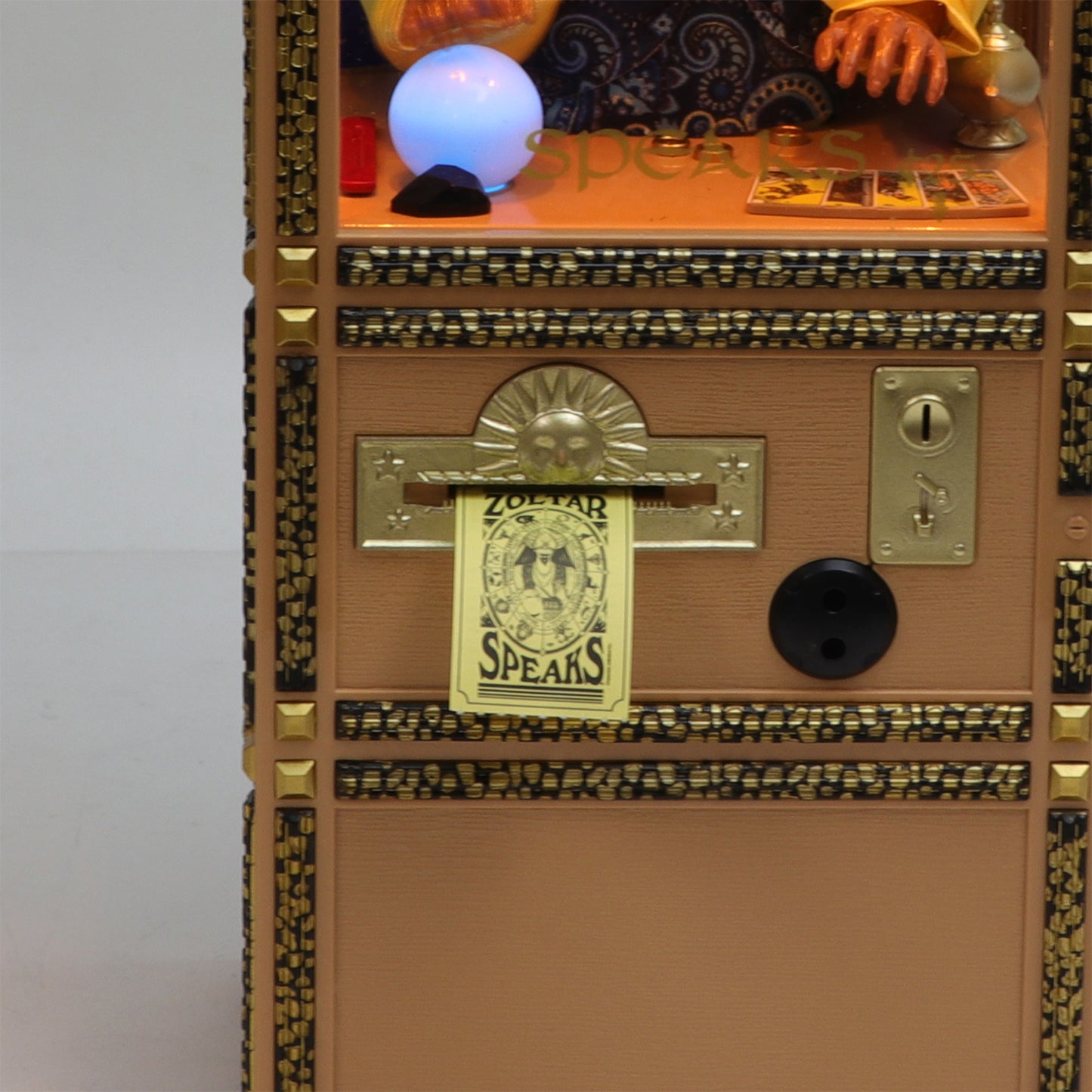 Zoltar Speaks Fortune Teller Machine