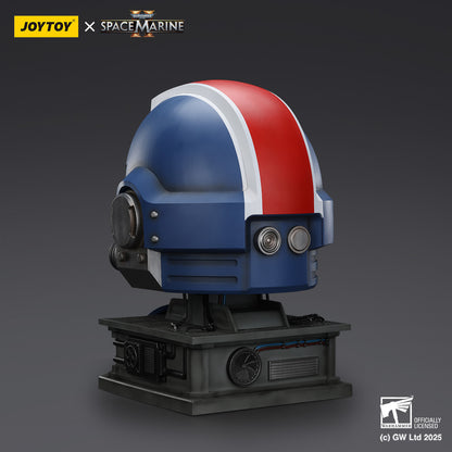 Ultramarines Lieutenant Titus MKX Helmet & Display Stand